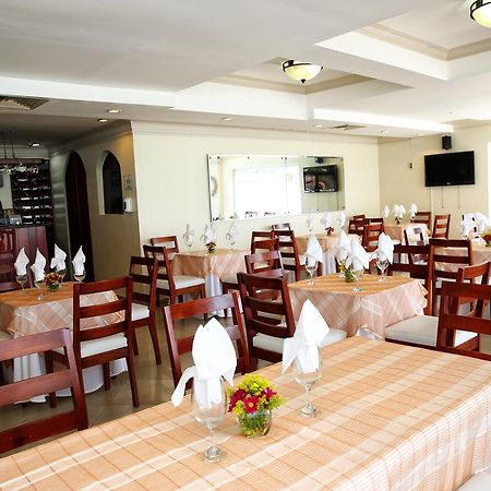 Hotel Los Jardines Сантьяго-де-лос-Трейнта-Кабальєрос Екстер'єр фото
